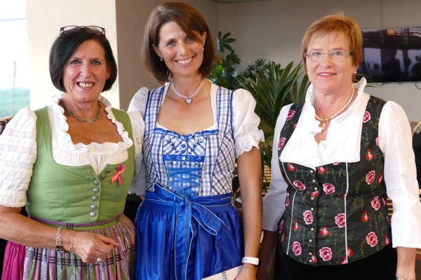 Pink-Ribbon-Turnier bei Panorama-Golf. Die Bruttosiegerinnen.